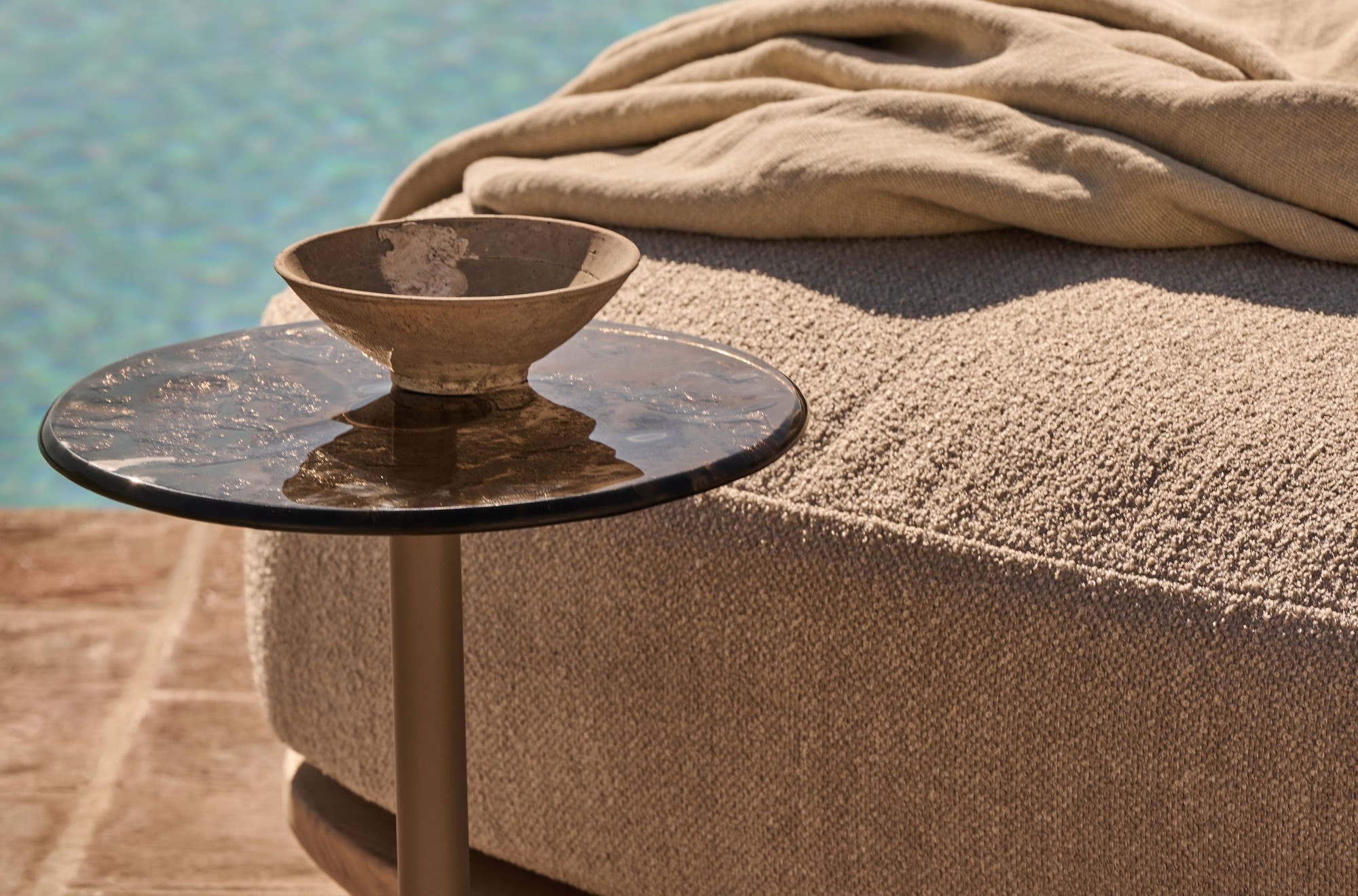 Mare Side Table