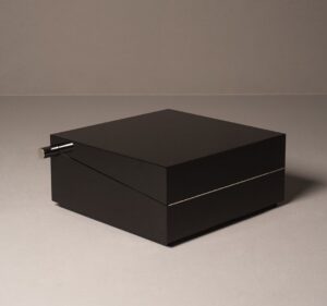 Carl Low Table