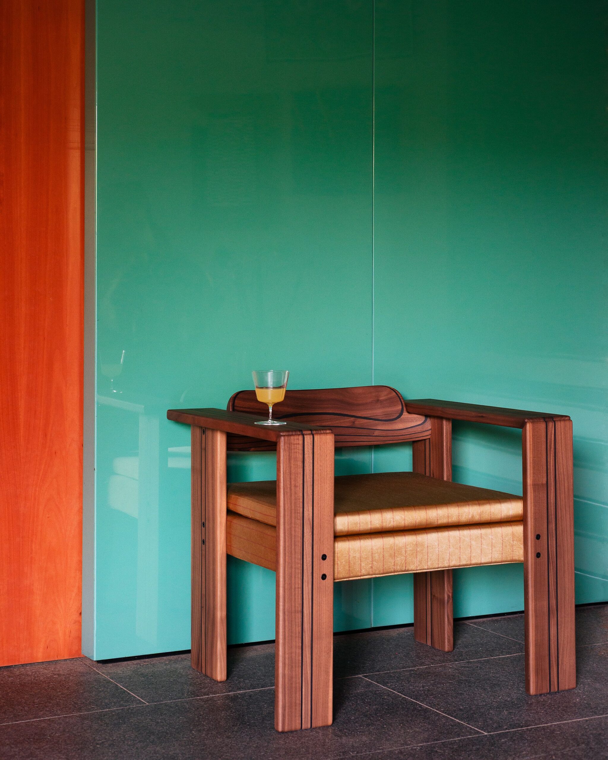 Artona Chair