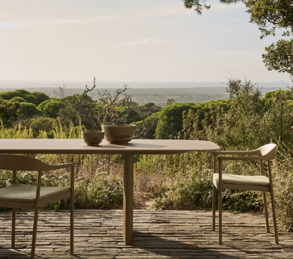 Illum Armchair