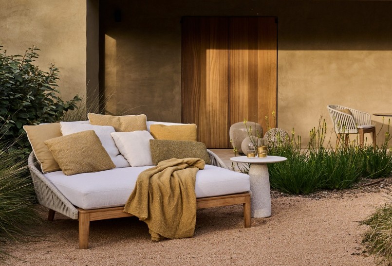 Mood Lounge Bed