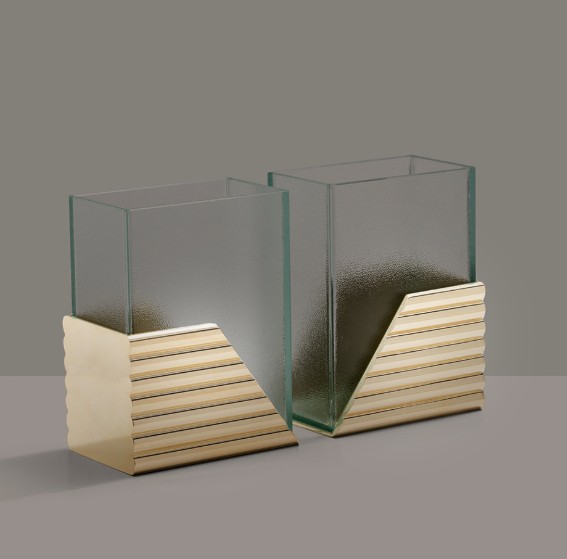Maniglia Vase