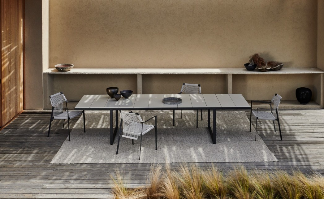 Nox Dining Table